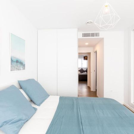 Fabuloso Apartamento Nuevo Con Parking Y Piscina Málaga Kültér fotó