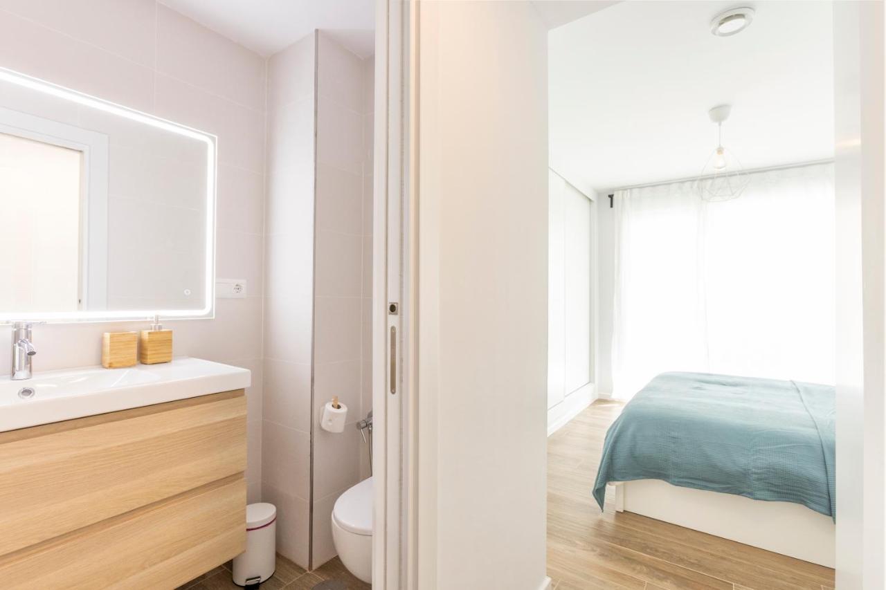 Fabuloso Apartamento Nuevo Con Parking Y Piscina Málaga Kültér fotó