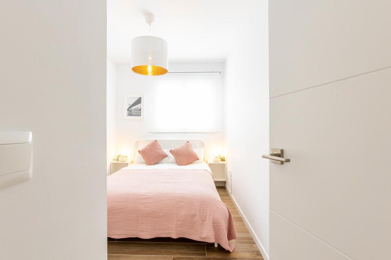 Fabuloso Apartamento Nuevo Con Parking Y Piscina Málaga Kültér fotó